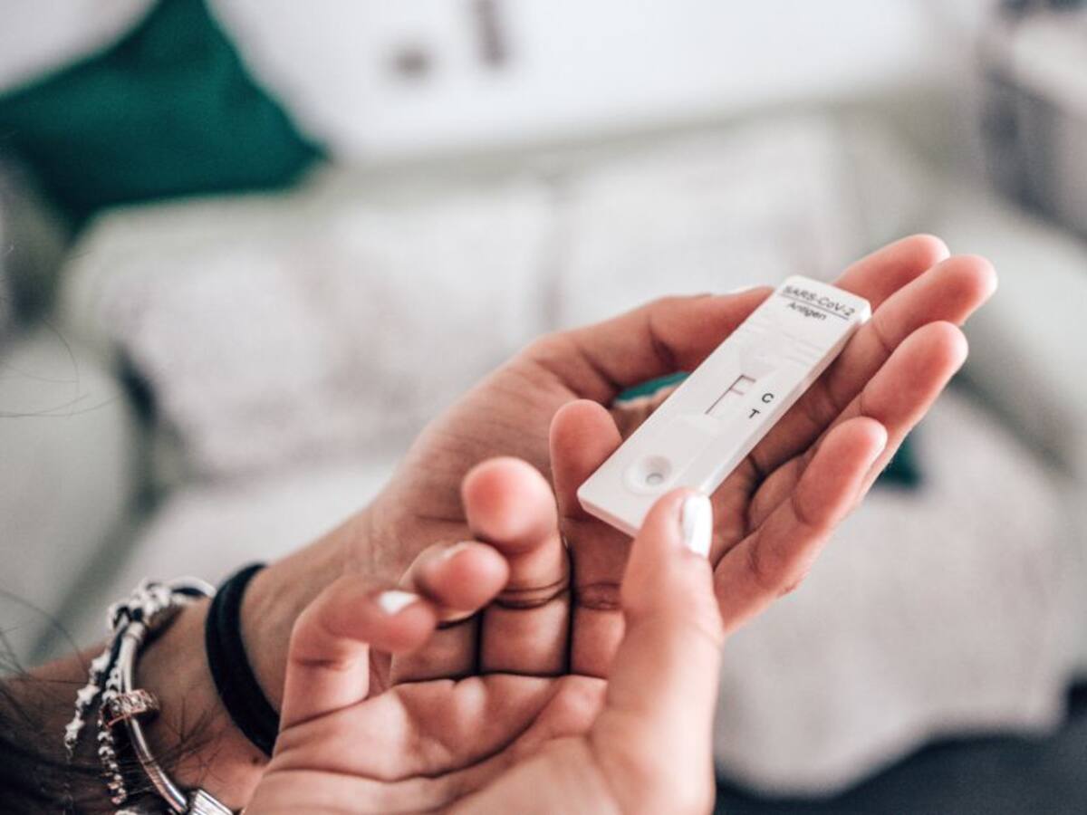 COVID-19: Experta recomienda mantener tapabocas en población en riesgo