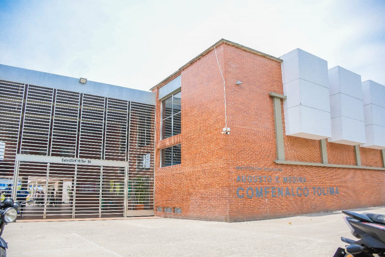 Sede del colegio Comfenalco en Ibagué