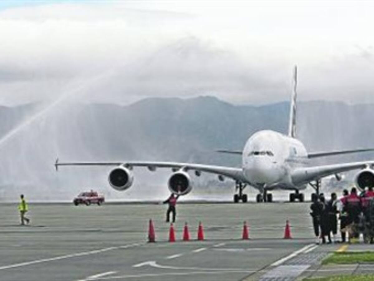 Pasajera se tomó Plataforma Aérea del aeropuerto El Dorado por demora en vuelos