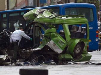 El accidente dejó un saldo de 3 personas muertas y más de 15 heridas.  Foto: El Tiempo