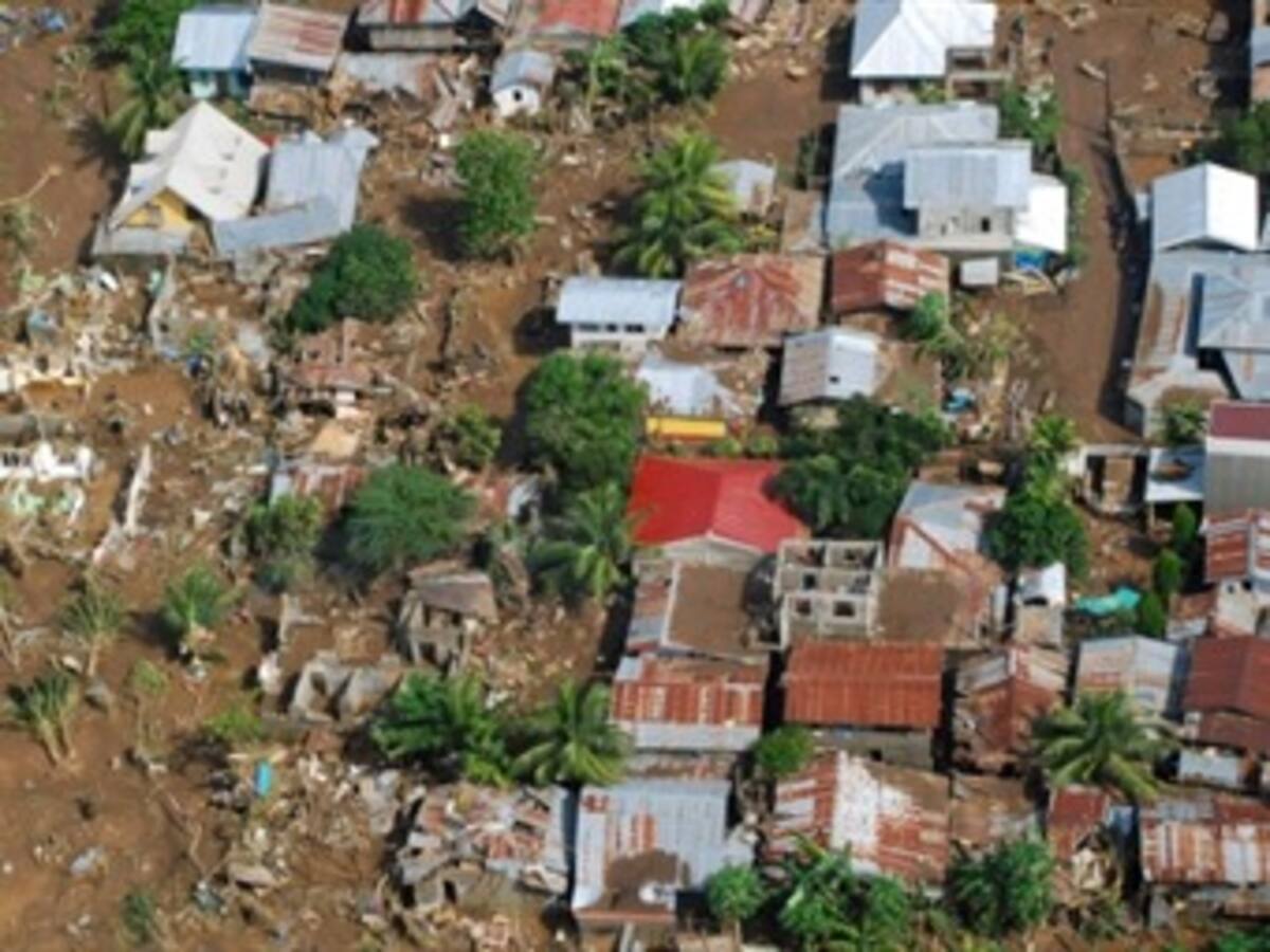 Suben a 713 los muertos y reajustan a 563 los desaparecidos en Filipinas