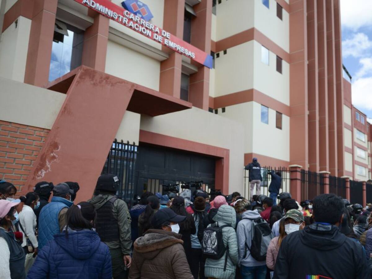 Tragedia en Universidad de Bolivia deja 7 muertos