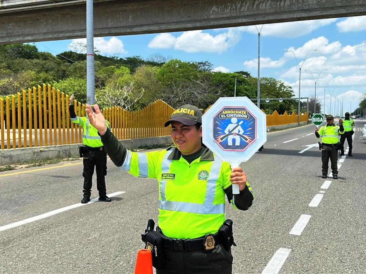 3.500 uniformados de acompañamiento a los viajeros en los diferentes ejes viales de Cartagena