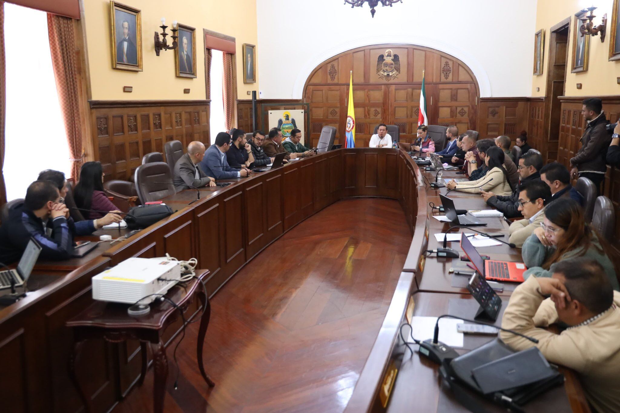 La reunión con Findeter, el Ministerio de Vivienda, Corpoboyacá, Secretaría de Ambiente y Desarrollo Sostenible de Boyacá, la Alcaldía de Tunja y Veolia se realizó en la Gobernación de Boyacá / Foto: Prensa Gobernación de Boyacá