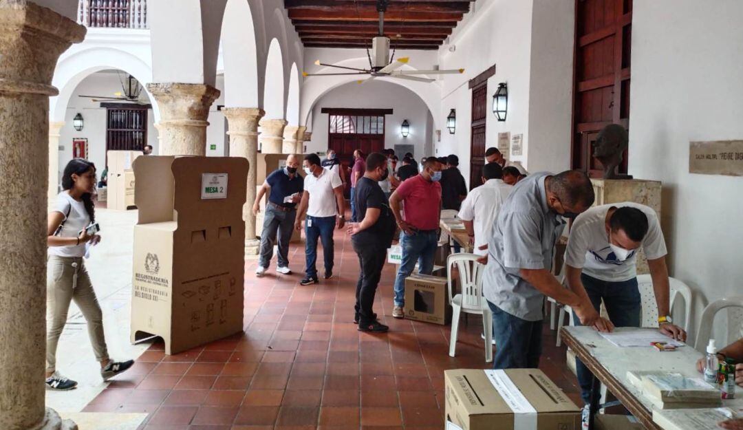 La situación se presentó por problemas de la empresa que ganó la licitación para la logística de las elecciones