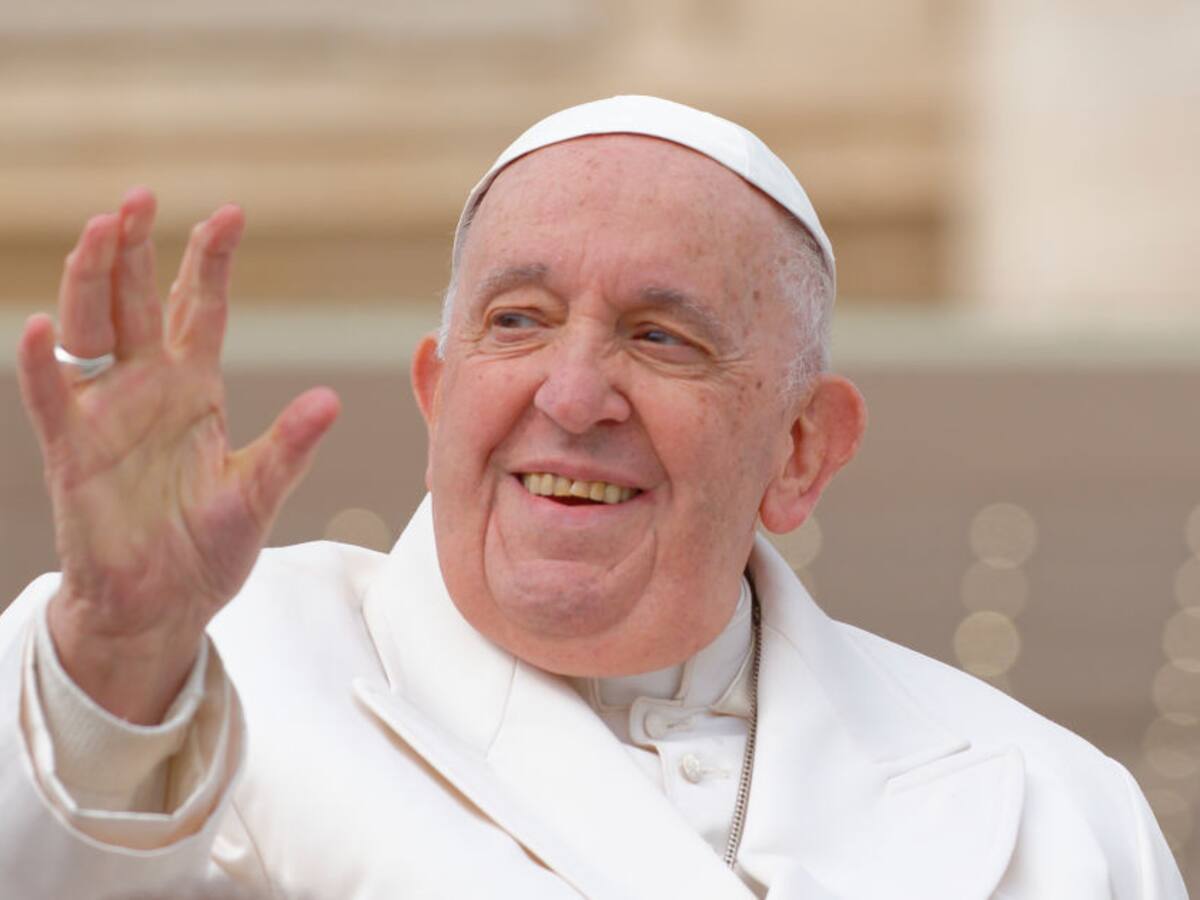 Vaticano está diciendo la verdad: directora de L’Osservatore Romano sobre salud del papa