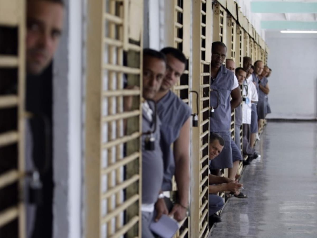 Cuba excarcelará 51 presos luego de lograr acuerdo con el Vaticano