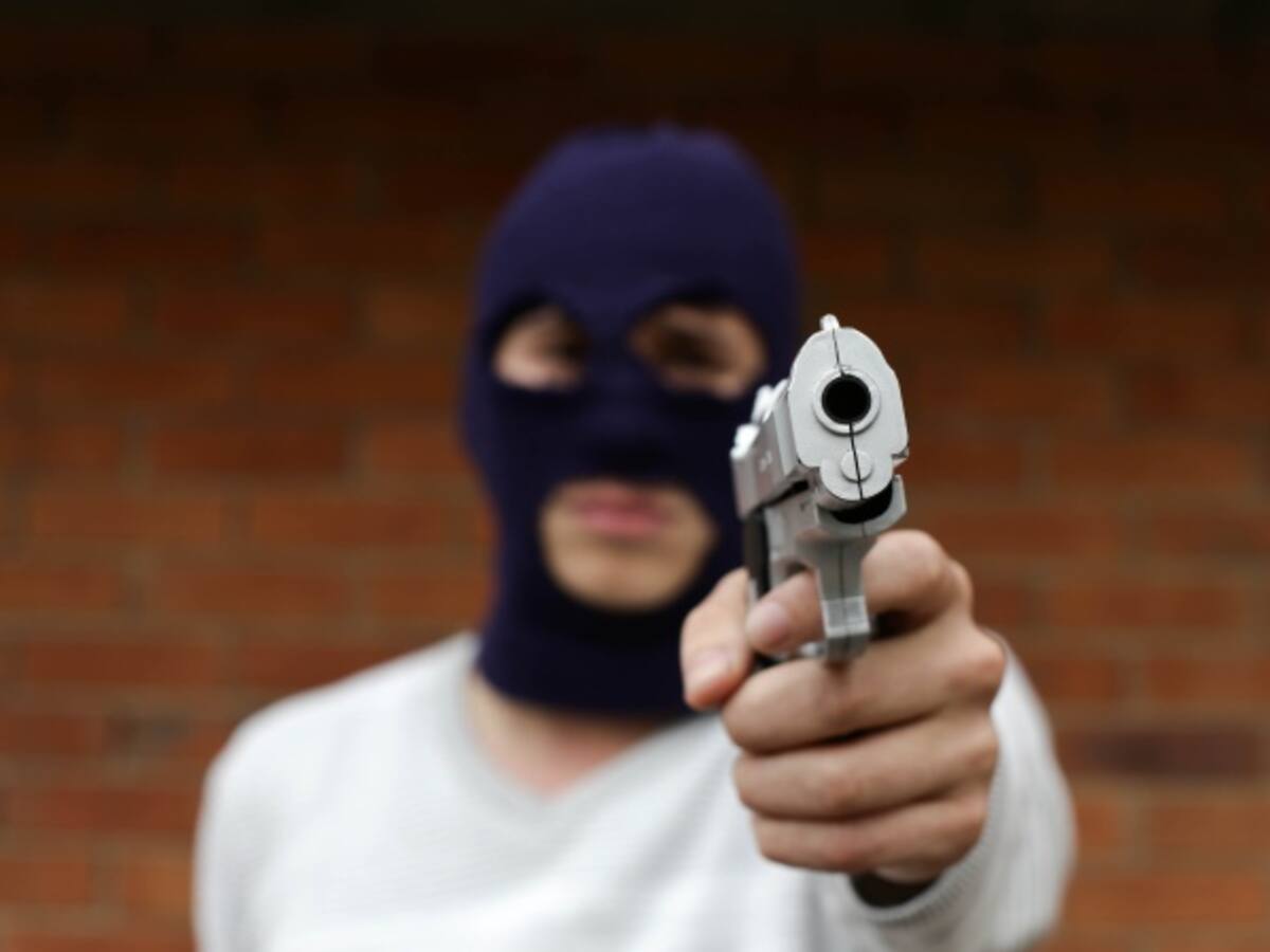 Patrulleras de tránsito evitan robo en un restaurante de cadena