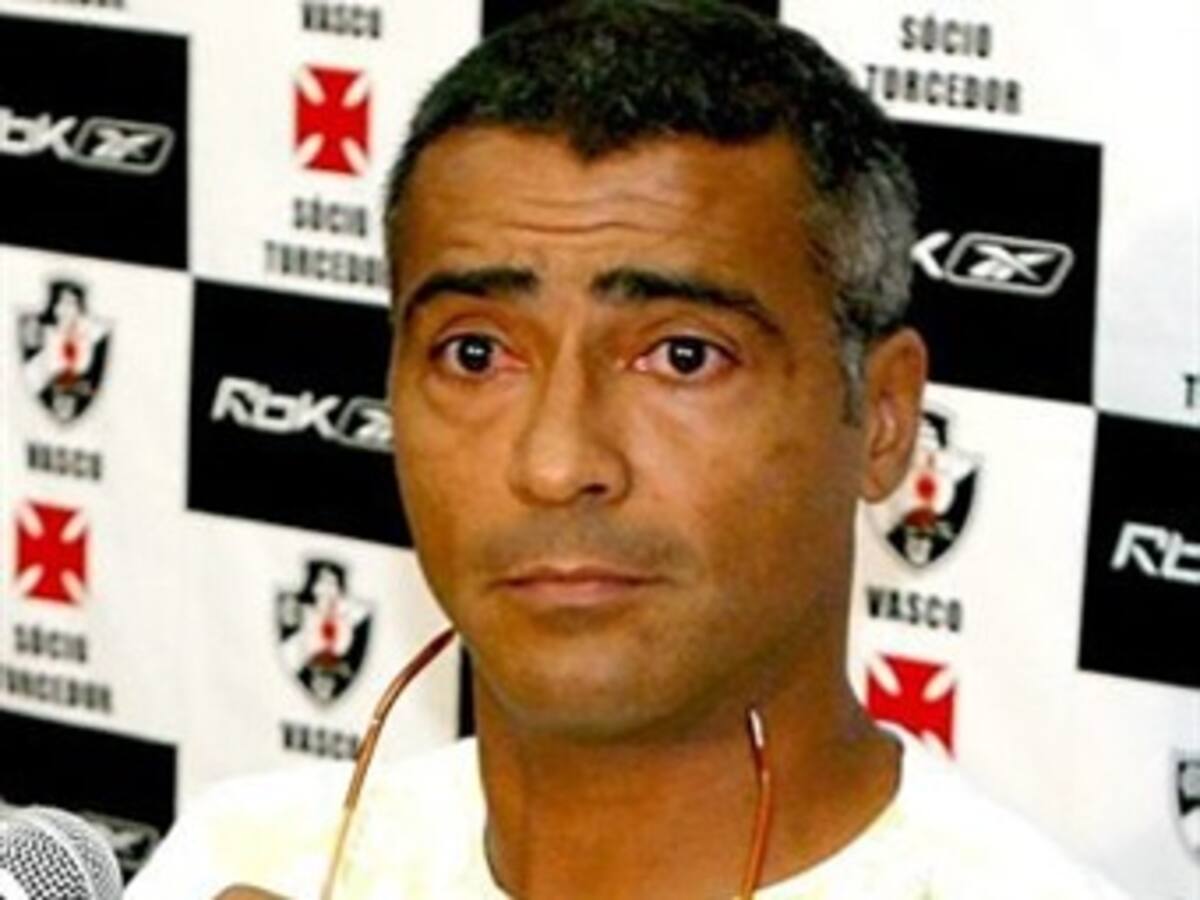 Romário dice que la FIFA 'no puede mandar' en Brasil