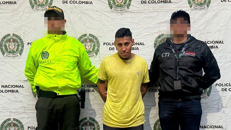 Presentación por parte de las autoridades al capturado Omar Durán Carrascal alias 'Gaitán', presunto integrante de la banda criminal conocida como 'Los Pelusos'.