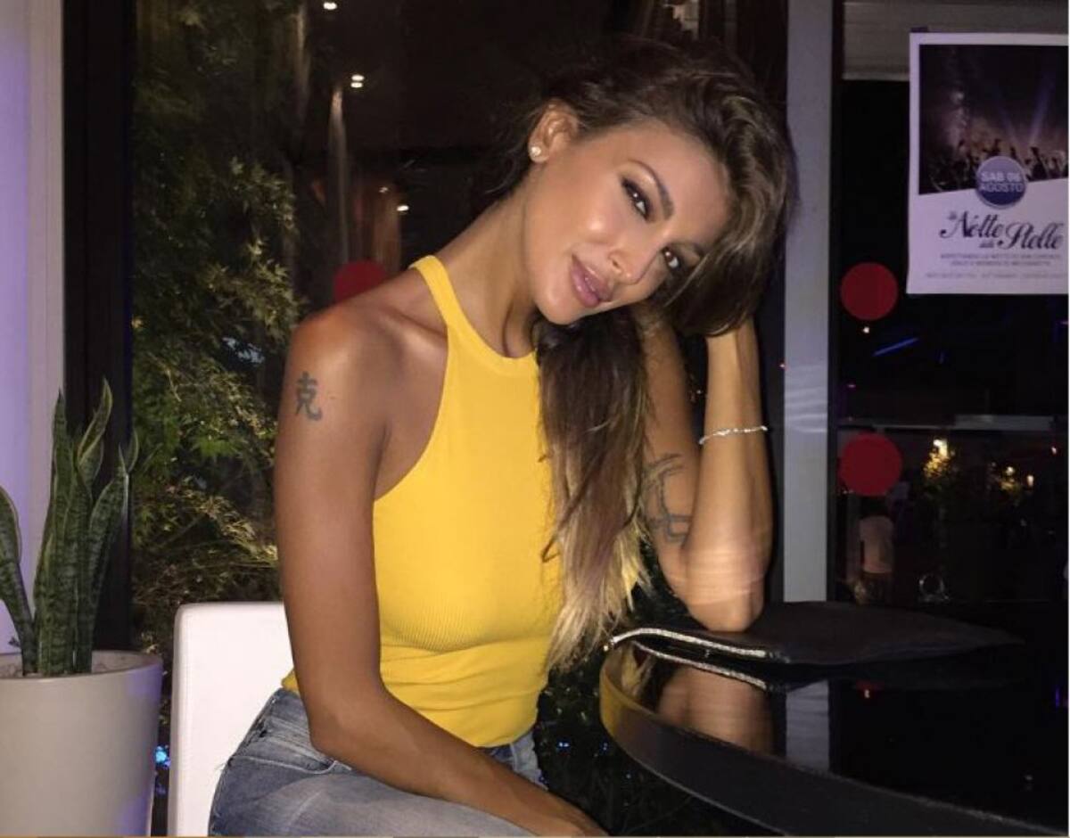 El futbolista la invitó a cenar cuando se encontraron en un restaurante en Ibiza.