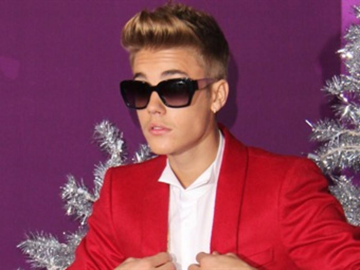 Justin Bieber quiere escapar con Selena Gomez a Inglaterra