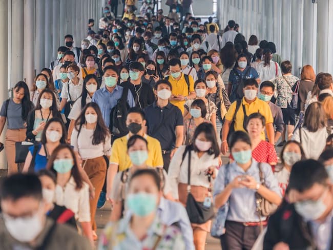 Segunda oleada de contagios podría ocurrir a final de año: expertos chinos