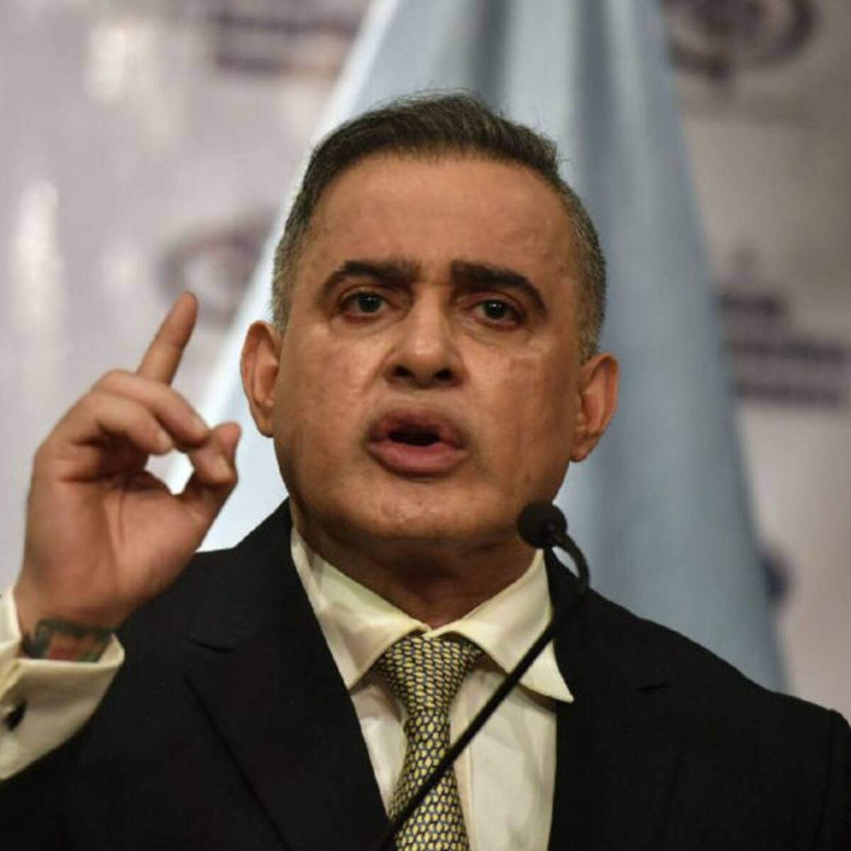 Venezuela espera que se restablezcan las relaciones ante llegada de Petro