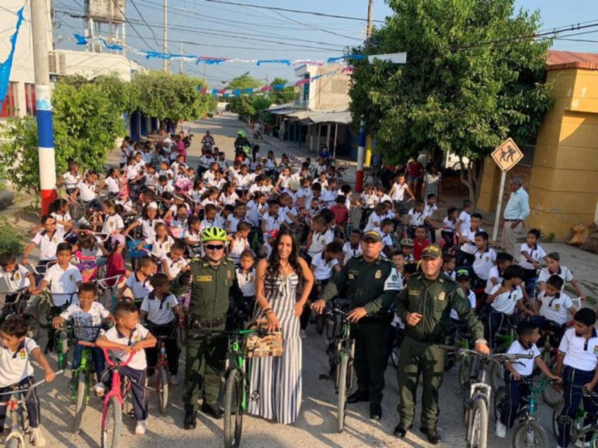 Realizan ciclo paseo para prevenir consumo de drogas en Río Viejo, Bolívar