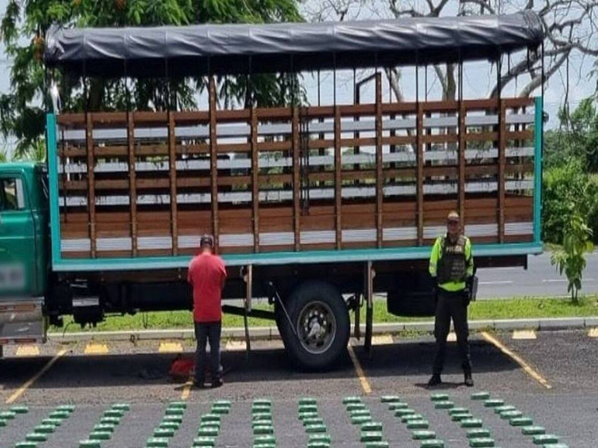 Tránsito de Córdoba incauta cocaína camuflada en un camión