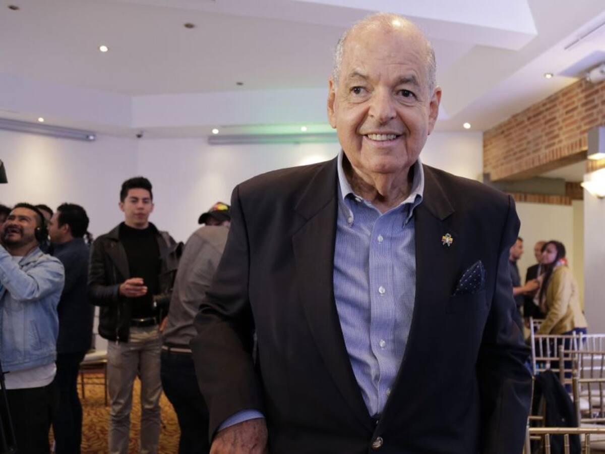 Raimundo Angulo ya no está intubado, pero sigue en una UCI en Cartagena