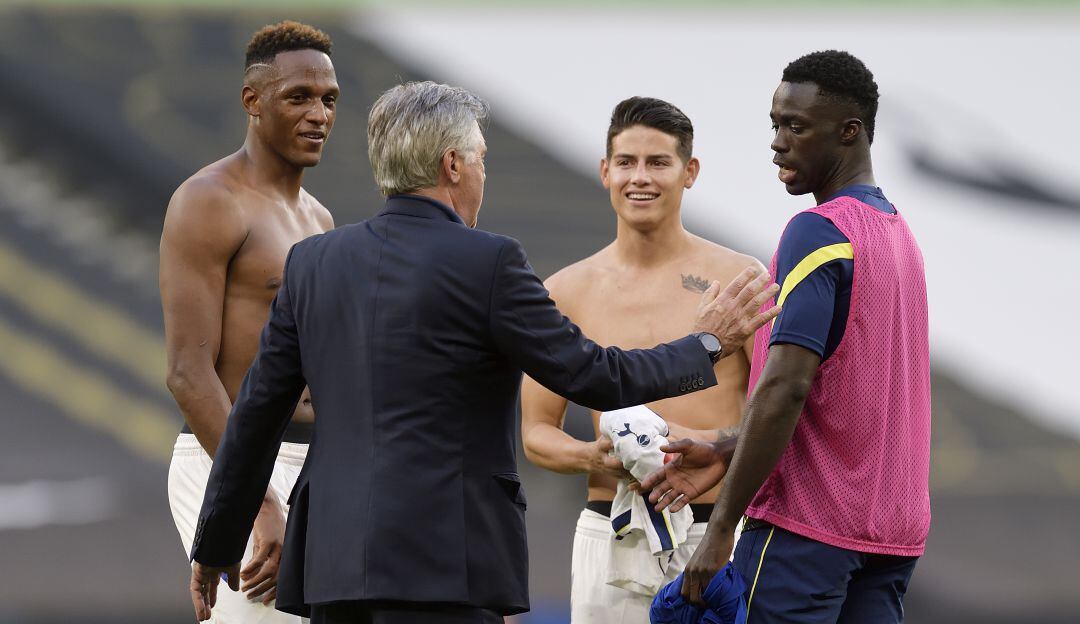 Yerry Mina, James Rodríguez y Dávinson Sánchez