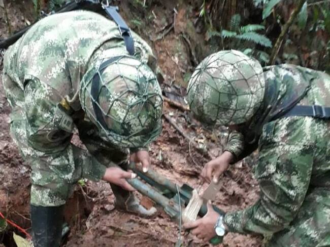 Ejército descubre depósito ilegal de explosivos