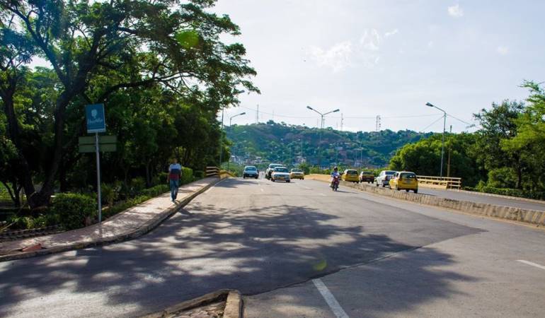 Panorama vehícular del puente Elías M. Soto.