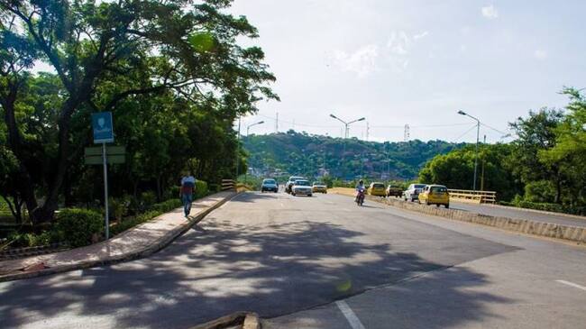 Panorama vehícular del puente Elías M. Soto.