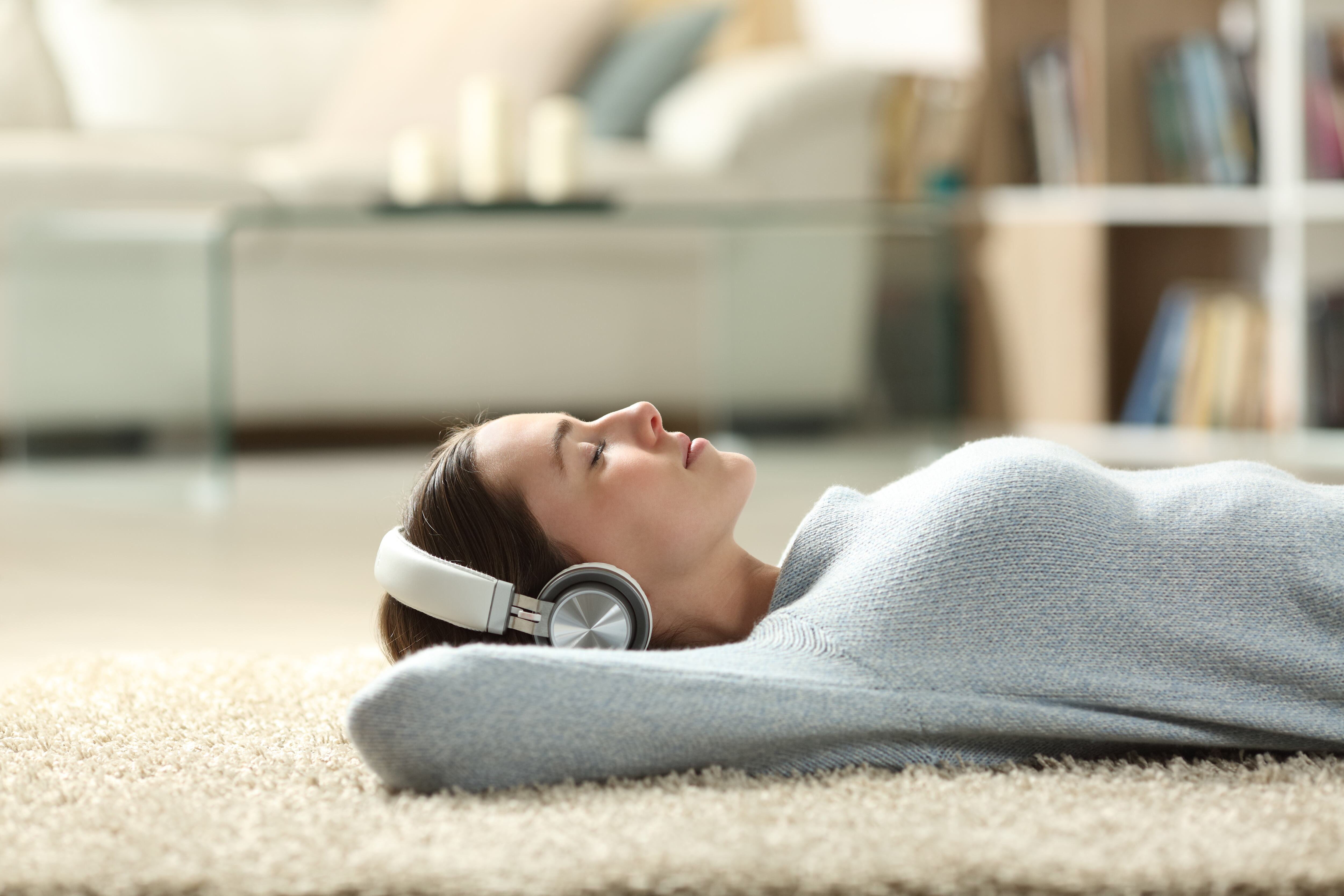 Durmiendo con música (Getty Images).
