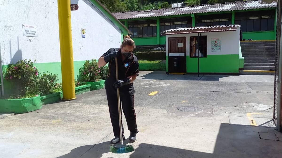 Listo el proceso para contratar personal faltante en colegios de Pereira