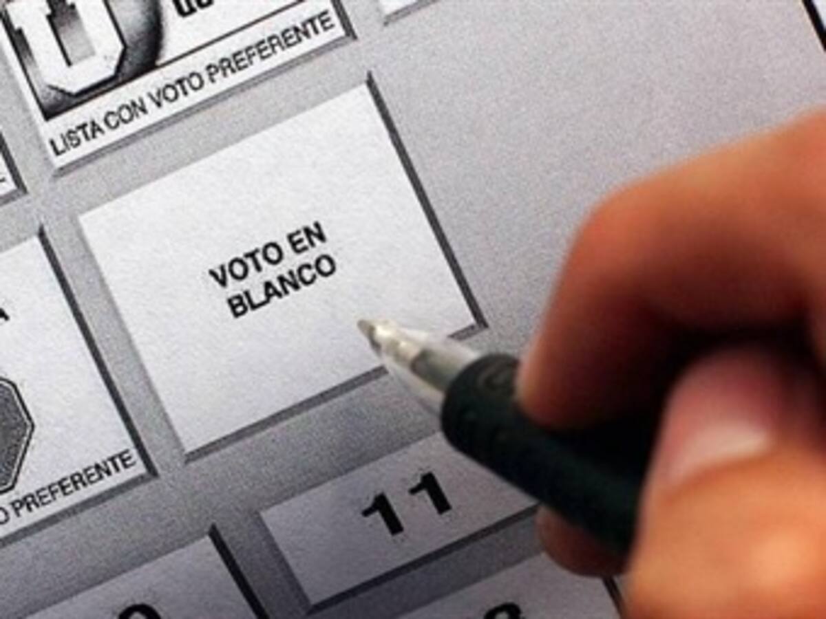Voto en blanco crece porque poco se cree en los políticos: Caballero