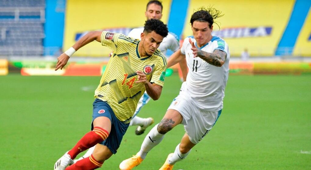 Luis Diaz y Darwin Núñez durante el partido por la fecha 3 de las Eliminatorias al Mundial del 2022 / (Photo by Raul ARBOLEDA / AFP) (Photo by RAUL ARBOLEDA/AFP via Getty Images)