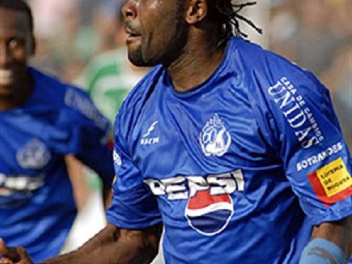''El Tigre'' Castillo abandona Argentina para atender propuesta de Millonarios