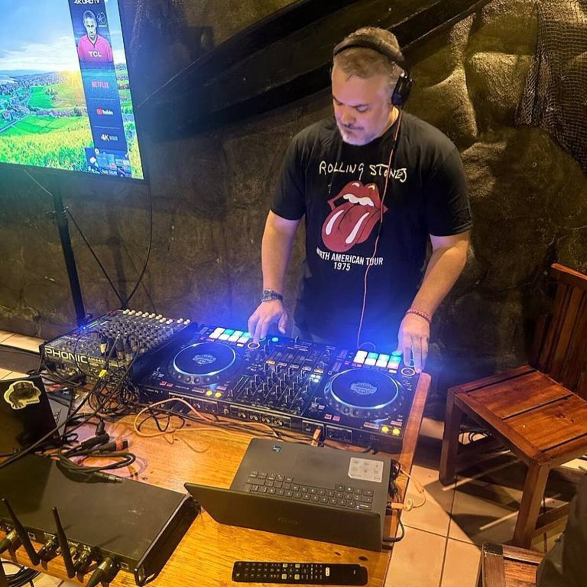Expresidente Iván Duque mostró nuevo talento musical, esta vez como DJ