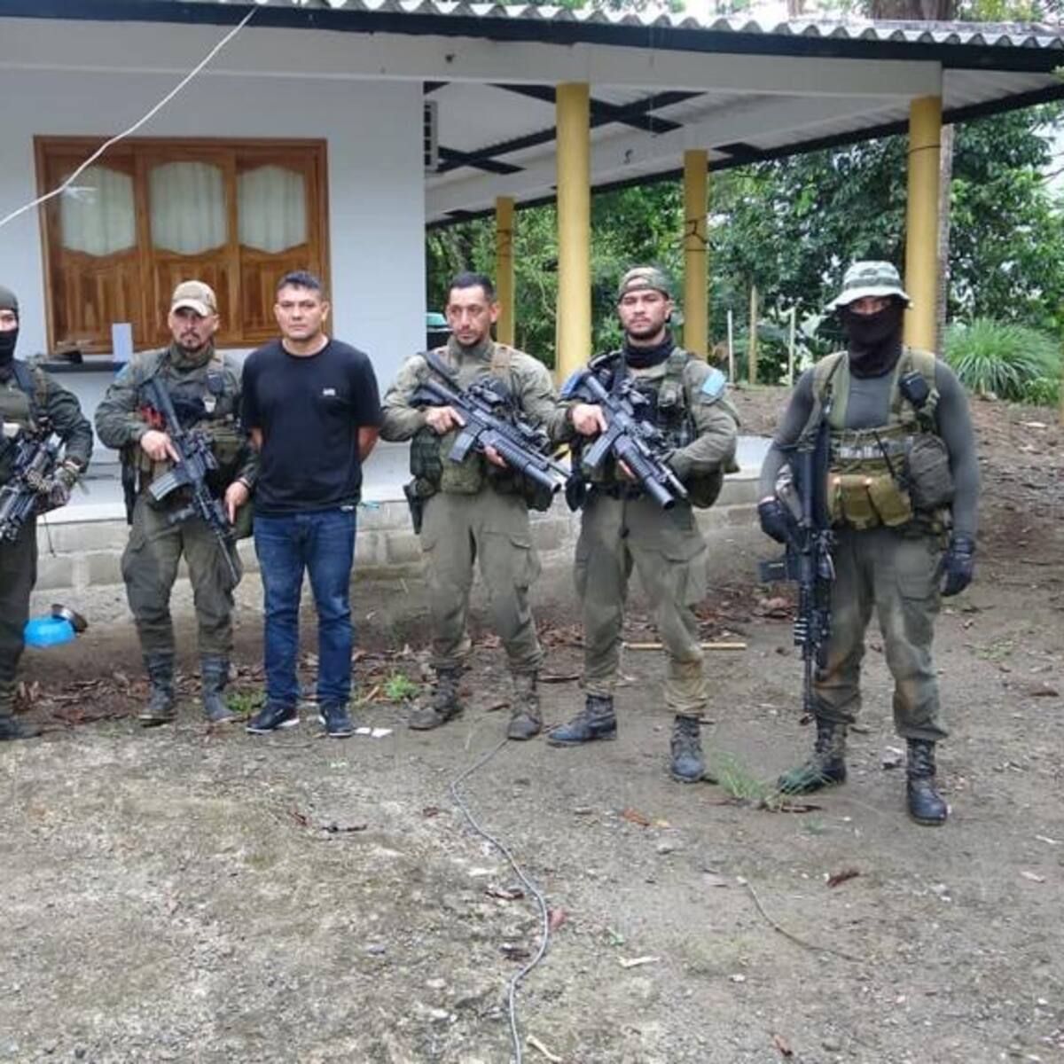 Petro anuncia captura de jefe de envíos de cocaína al exterior del Clan del Golfo