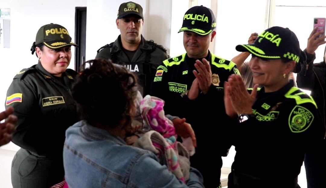 Entregan a la madre su bebé presuntamente raptada