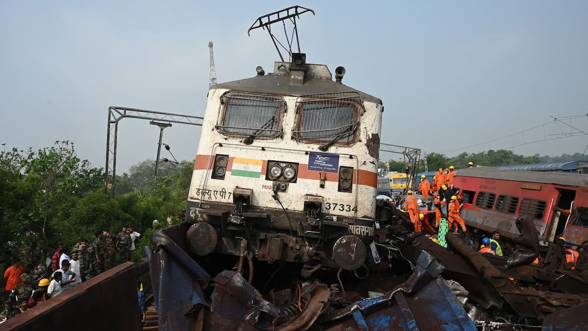 Causa de accidente ferroviario en India sería por el sistema de señalización