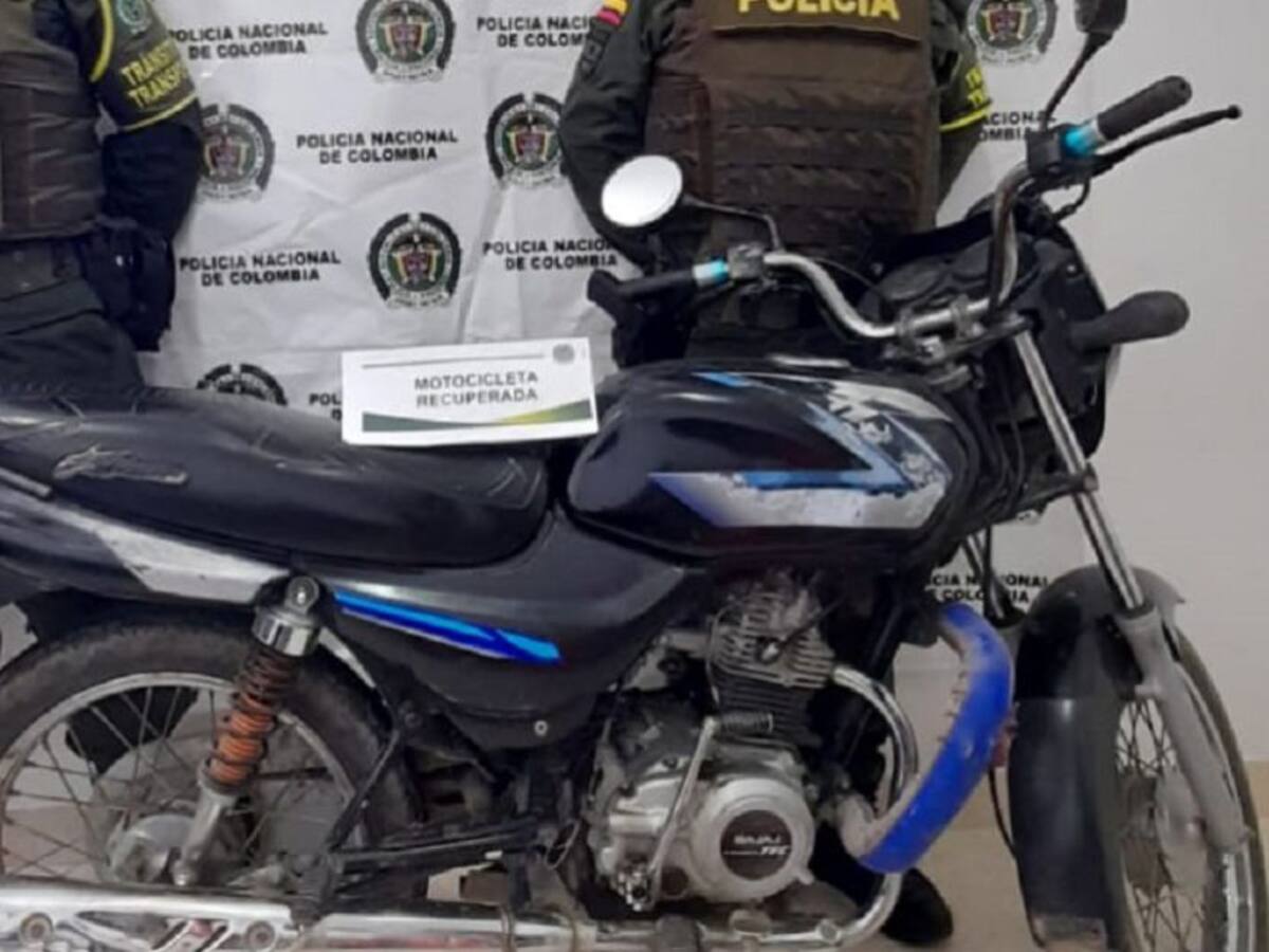 Policía recuperó camión y una moto que habían sido robados en Bolívar