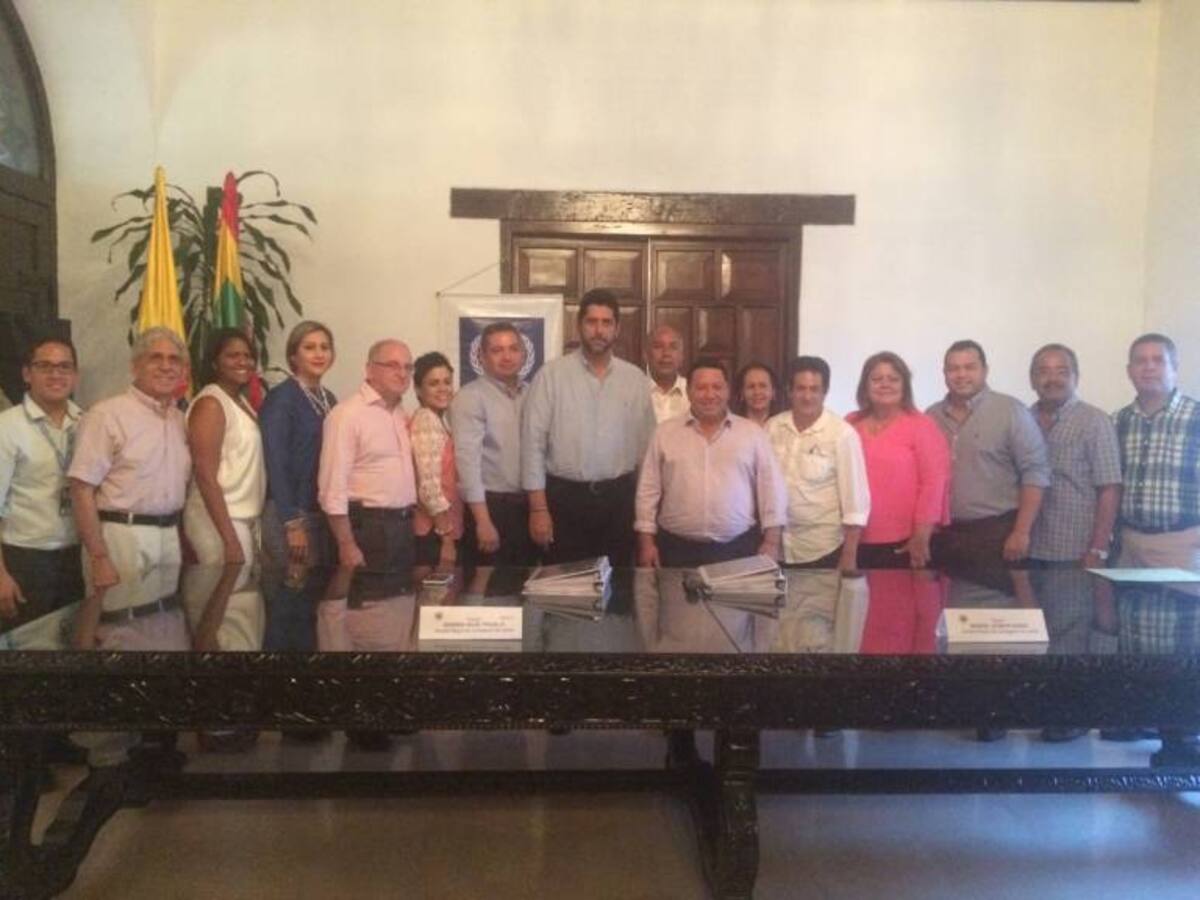 Alcalde de Cartagena entrega informe de empalme a su sucesor