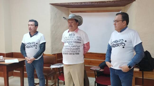 De izquierda a derecha: Pedro Pablo Salas, Silvino Ramírez y Francisco García / Caracol Radio