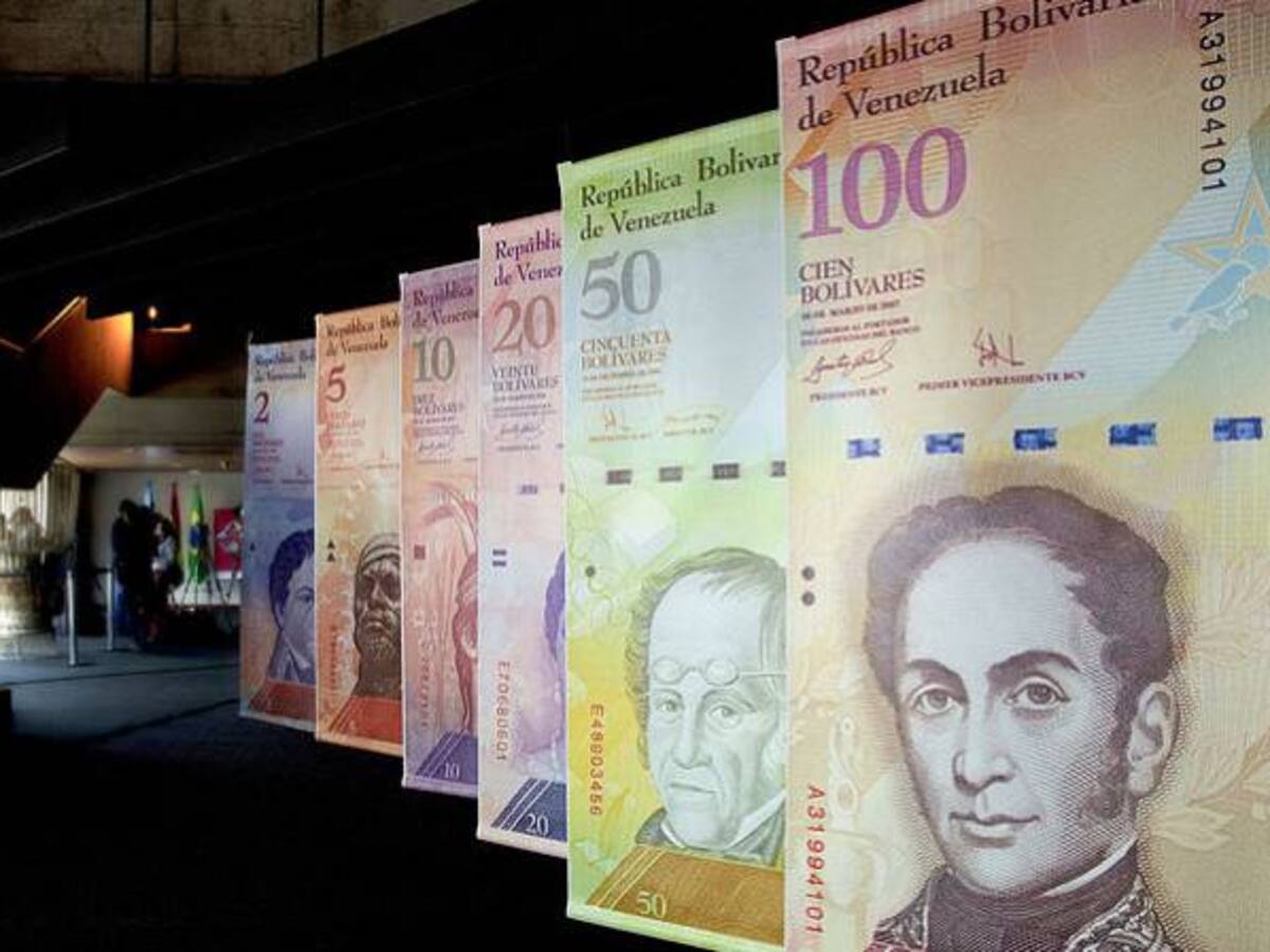 Cambistas en Cúcuta amanecen “asfixiados” de bolívares
