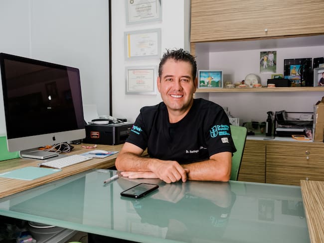 Doctor Santiago González Ossa, Cirujano maxilofacial en Manizales