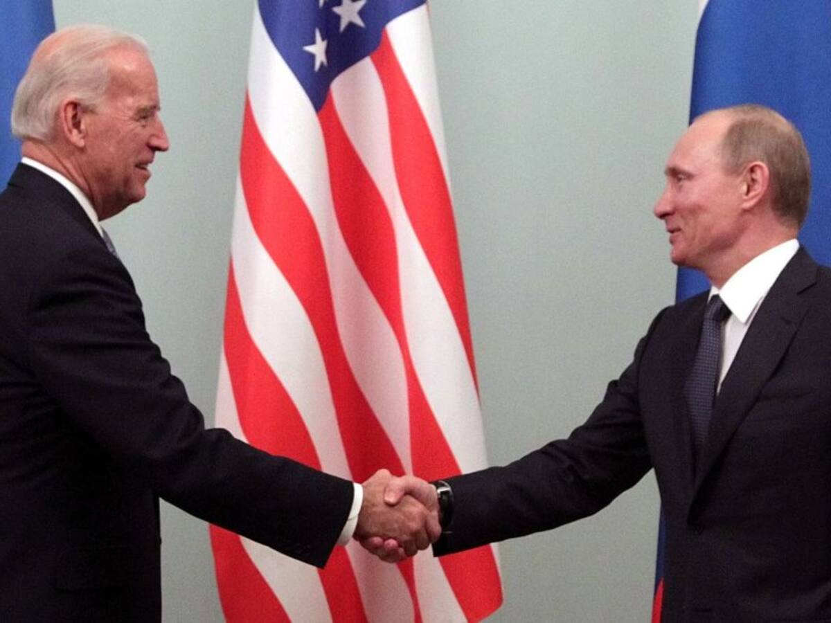 Putin felicita a Biden y dice estar dispuesto a "colaborar" con él