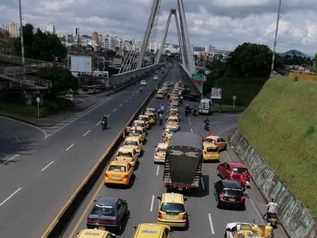 Medidas de movilidad en Pereira y Dosquebradas generan rechazo de taxistas