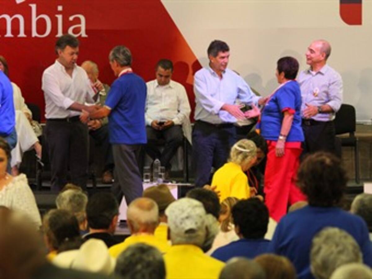 Santos sancionó mecanismo que protege a trabajadores que no tienen pensión