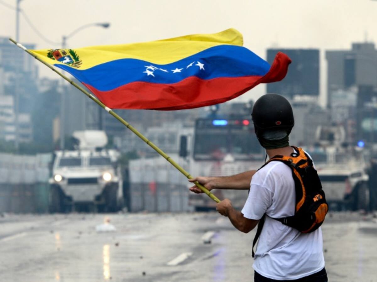 Por razones humanitarias, coalición podría usar la fuerza en Venezuela