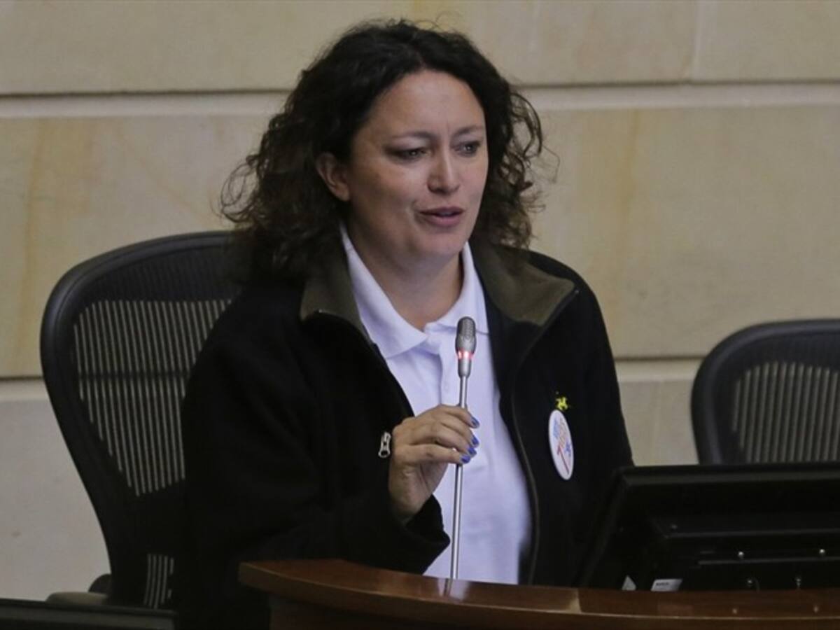 El llamado de Angélica Lozano al Gobierno Nacional