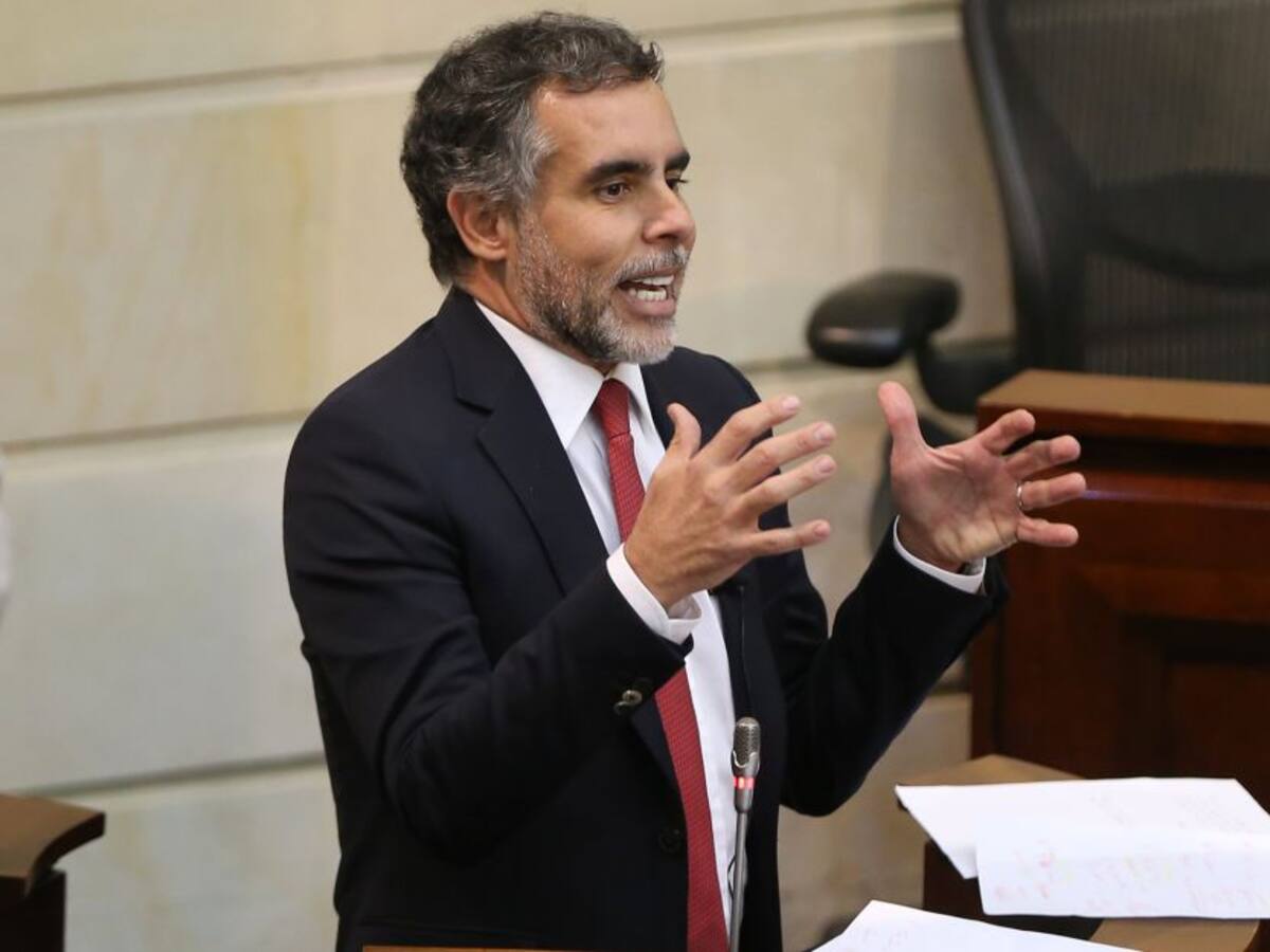 Armando Benedetti: “He decidido no aspirar más al Senado”