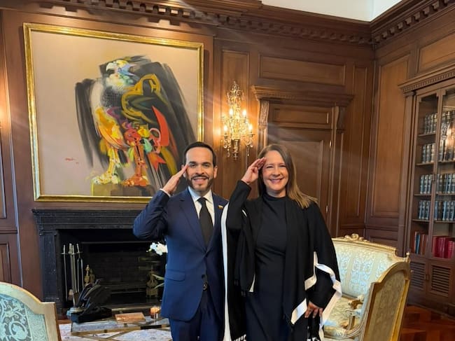 Presidente, Abelardo de la Espriella y la directora de Colombia Compra Eficiente, Clara Lucía Goenaga Guarnizo
