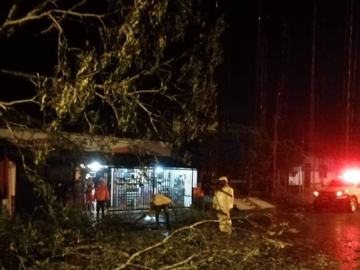 Nuevas emergencias por lluvias se reportan en la población de Chaparral