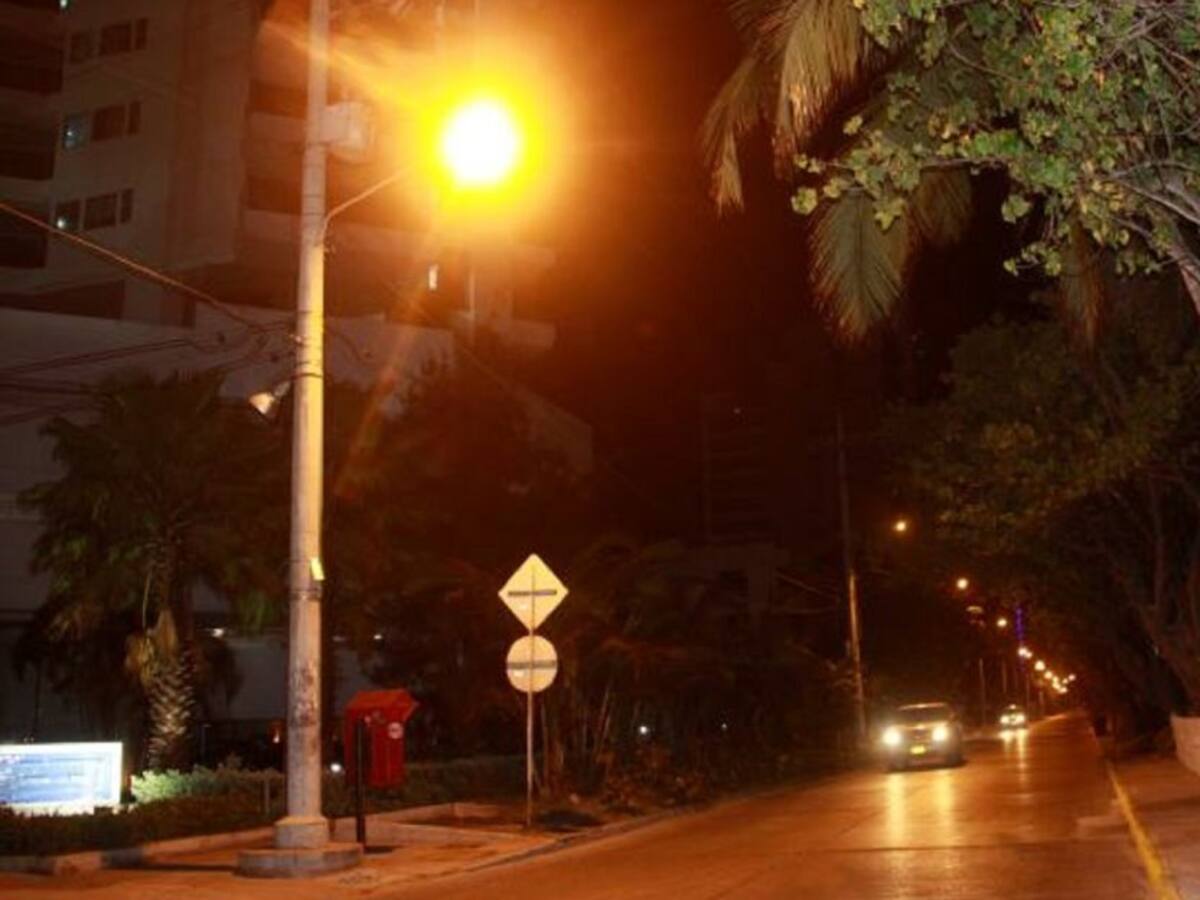 Afinia aclara que no repara ni sustituye luminarias en Cartagena