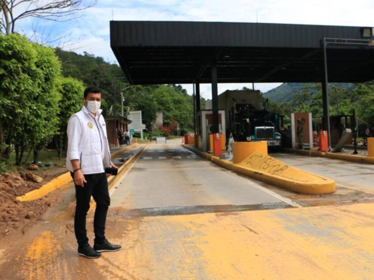 Visita a municipios donde se oponen al peaje