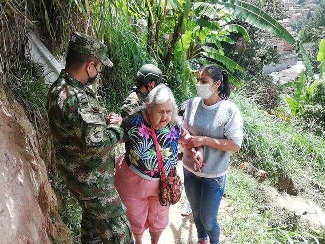 Rescatan a adulta mayor abandonada por sus hijas en Medellín
